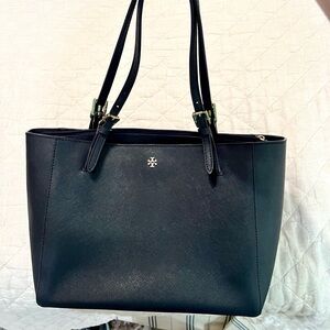 Tory Burch Robinson Tote in Saffiano Leather